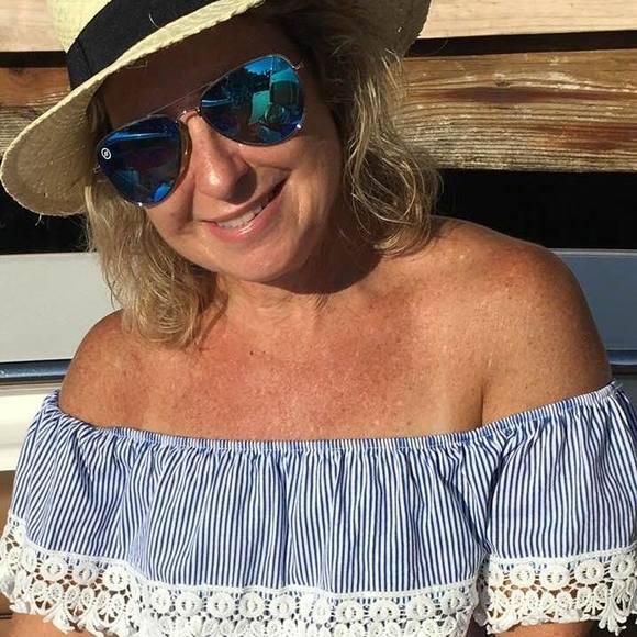 Meet your Posher, Cara - Picture 1 of 1